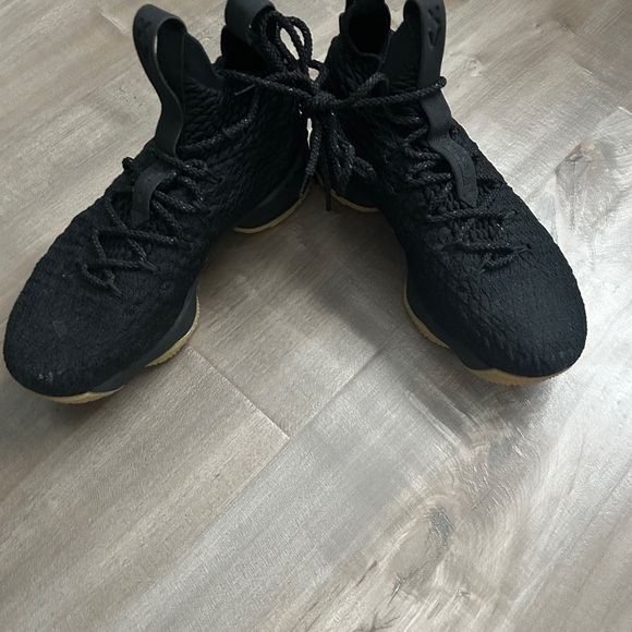 Nike LeBron Soldier 15 All Black Gum Sole Basketball Shoes - Picture 3 of 4